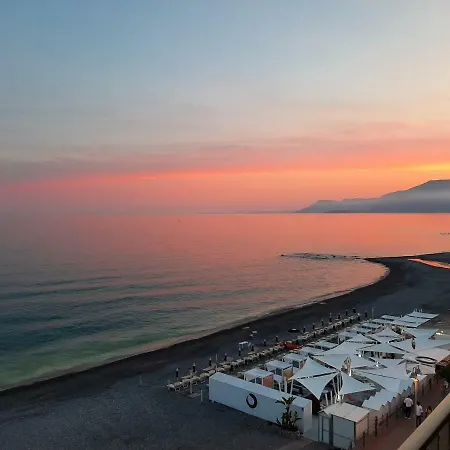Dall'alba Al Tramonto Lejlighed *